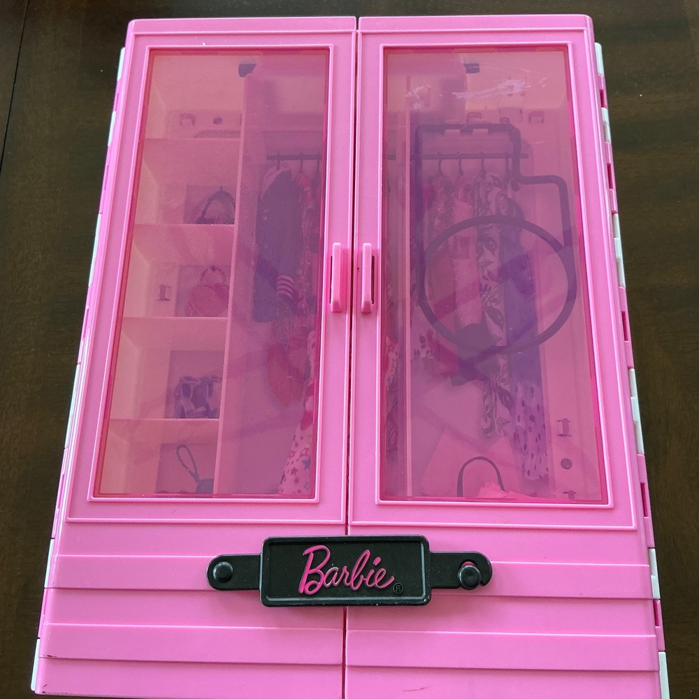 Barbie Fashionistas Ultimate Closet Pink Portable Accessory Storage Case GBK11